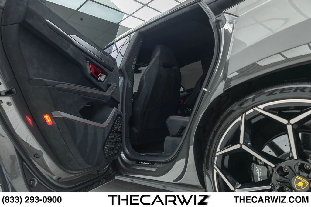 2023 Lamborghini Urus