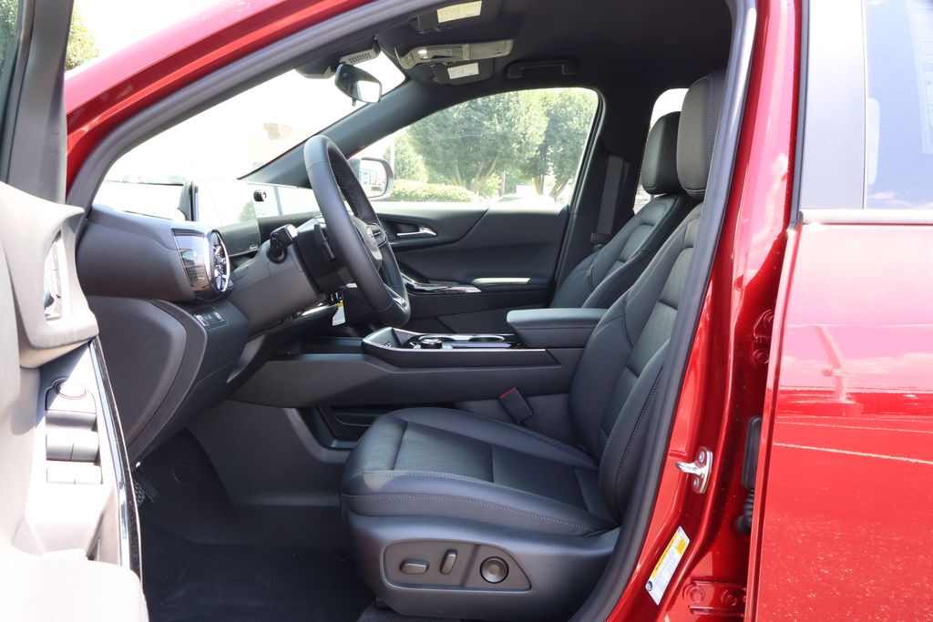 Thumbnail: 2026 Chevrolet Equinox - 14