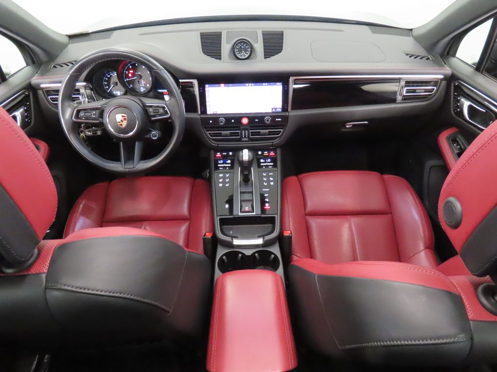 Thumbnail: 2024 Porsche Macan - 14