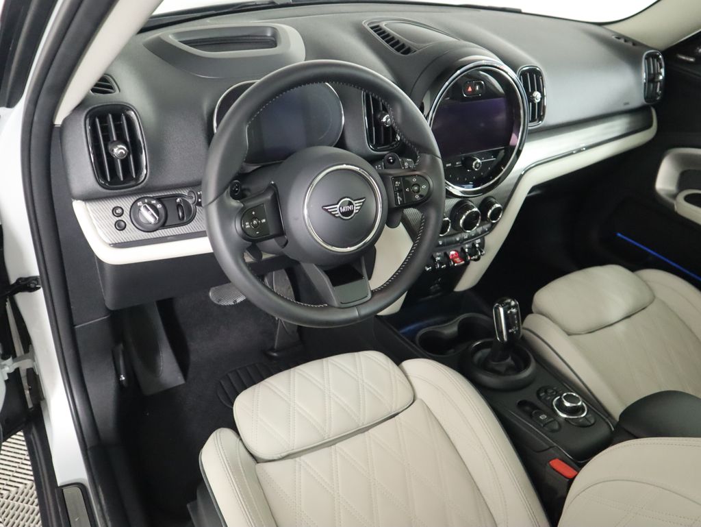 2023 MINI Cooper Countryman Iconic 9