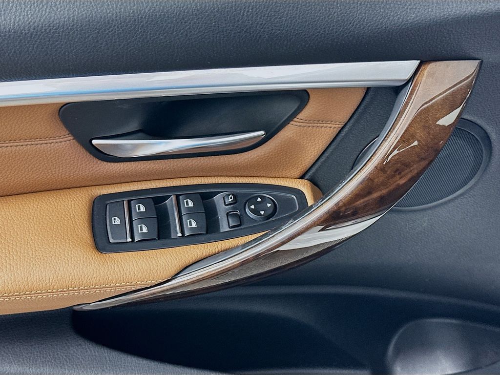 2016 BMW 3 Series 328i xDrive 18