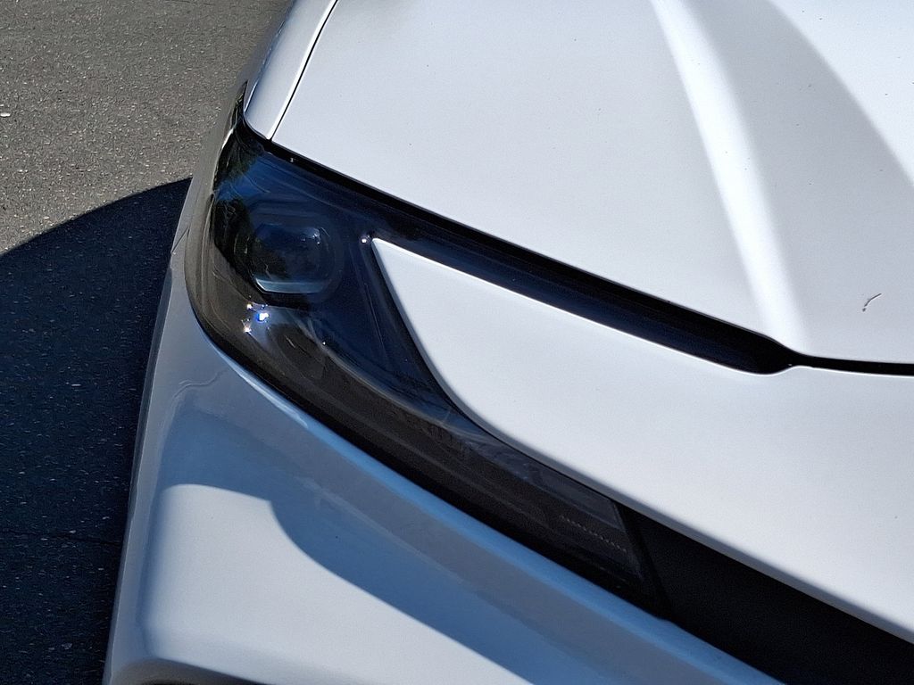 Thumbnail: 2025 Toyota Camry - 9