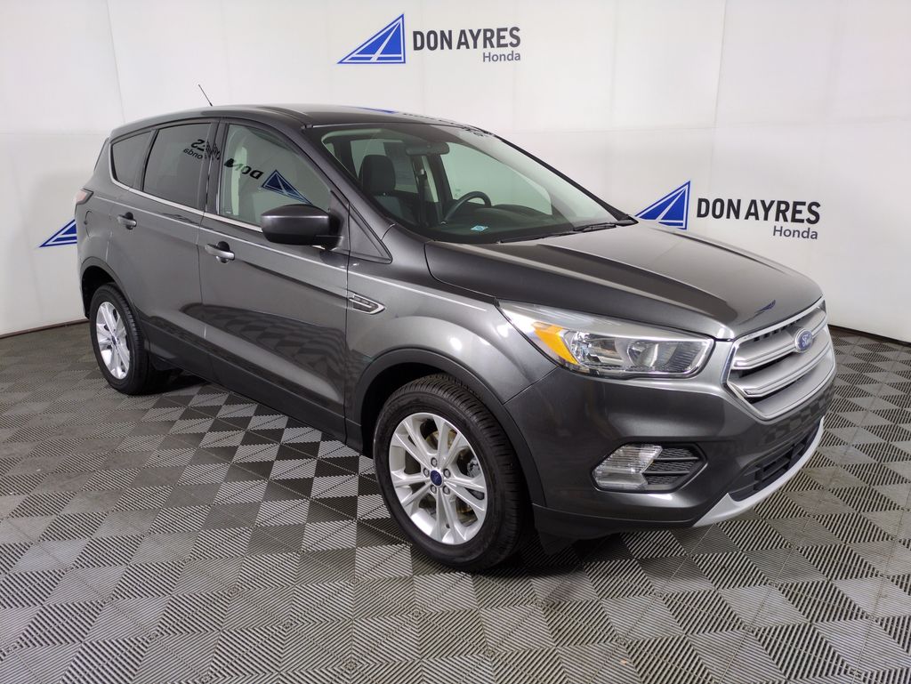 Used 2017 Ford Escape SE For Sale in Fort Wayne, IN