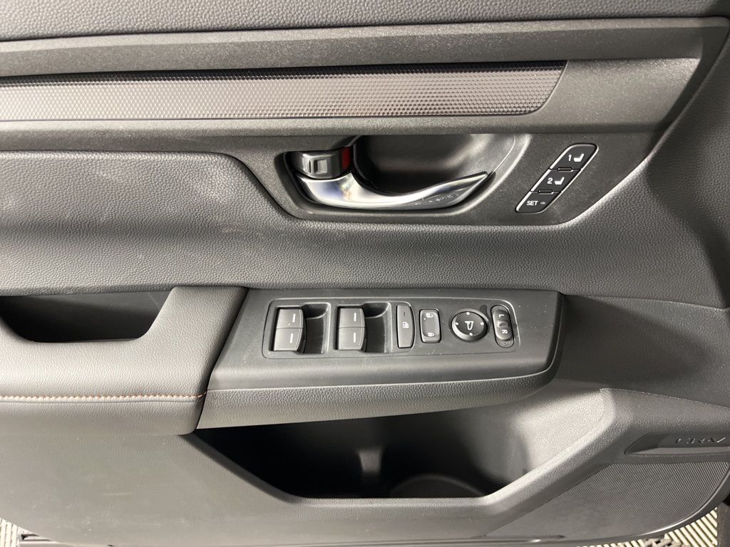 2025 Honda CR-V Sport-L 28