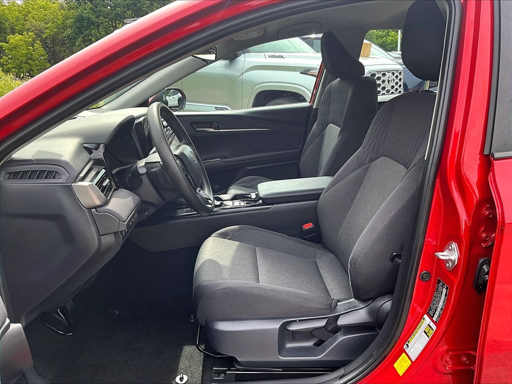 2026 Toyota Camry — photo 10