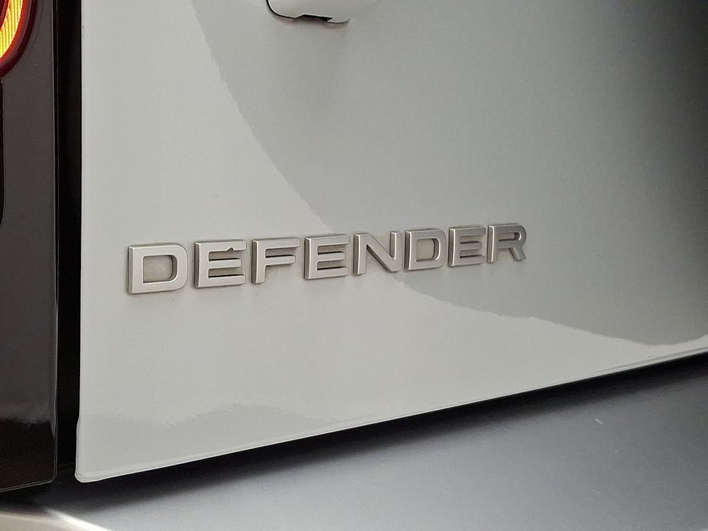 Thumbnail: 2021 Land Rover Defender - 32