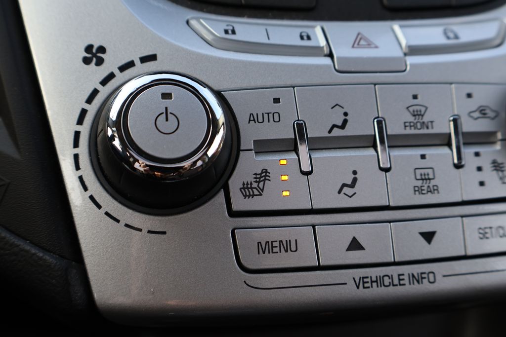 Thumbnail: 2014 Chevrolet Equinox - 25