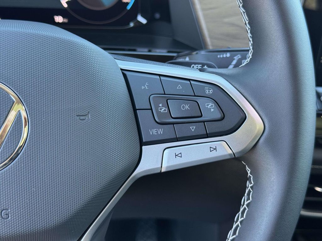 New 2026 Black Volkswagen 2.0T SE w/Technology image 23