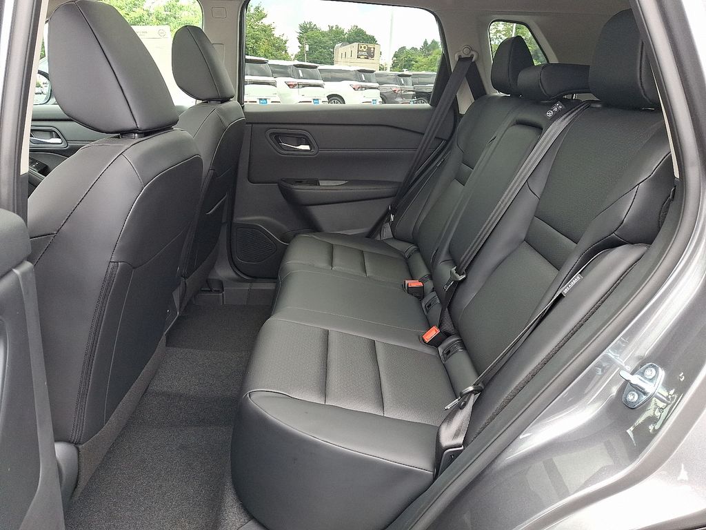 2026 Nissan Rogue — photo 6