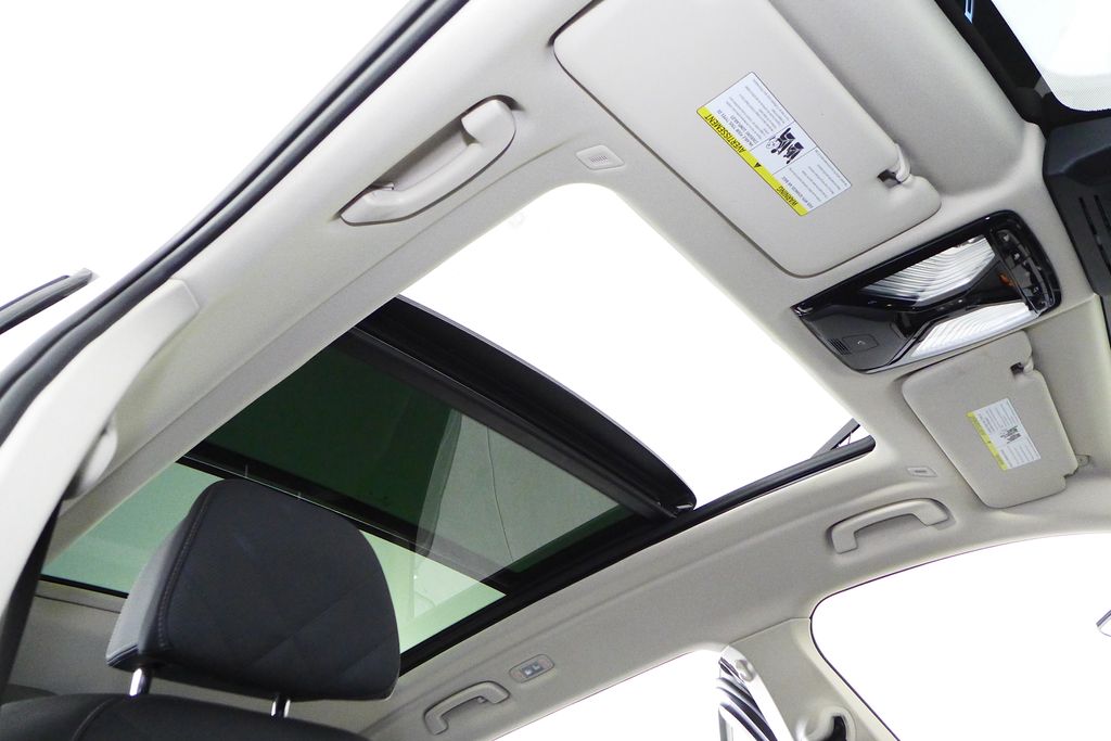 Thumbnail: 2024 BMW X7 - 18