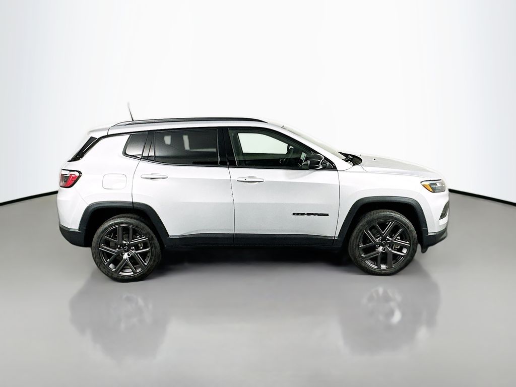 New 2026 Silver Jeep Latitude Altitude image 8