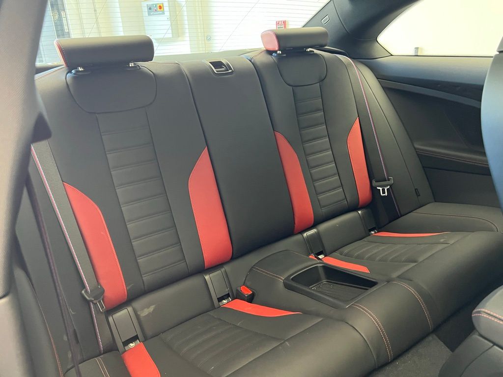 Thumbnail: 2025 BMW M2 - 8