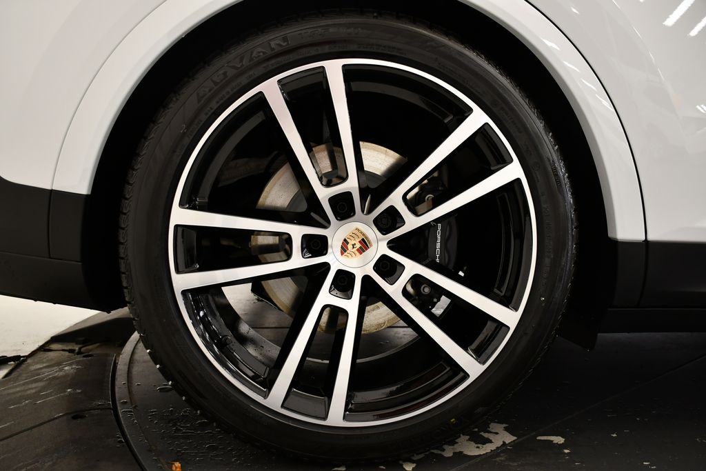 Thumbnail: 2026 Porsche Cayenne - 19