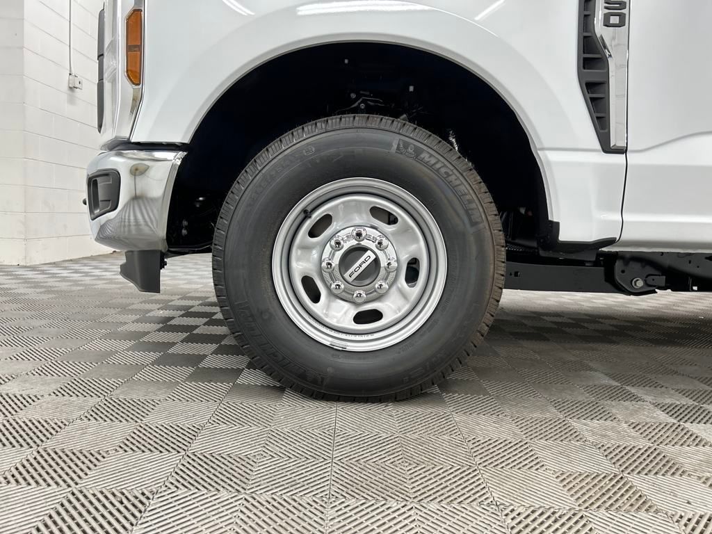 2025 Ford F-250 XL photo 10