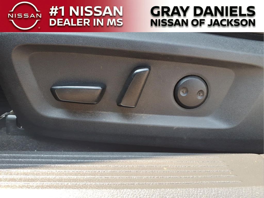 Used 2025 Nissan Rogue SUV