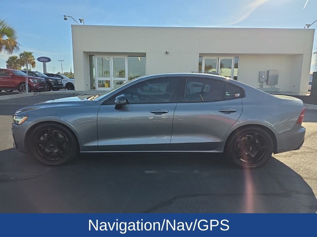 2019 Volvo S60 T6 R-Design