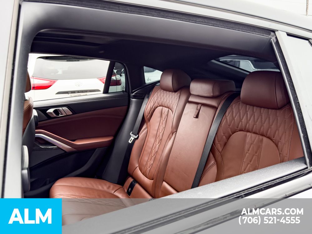 Used 2022 Black BMW M50i image 15