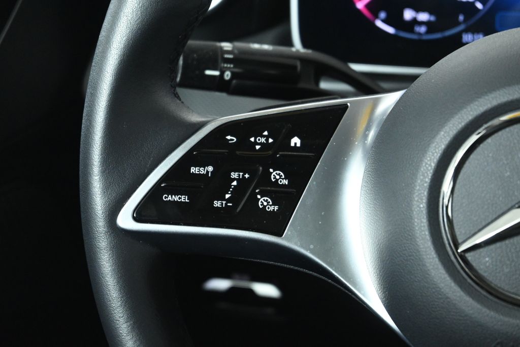 Thumbnail: 2025 Mercedes-Benz C-Class - 18