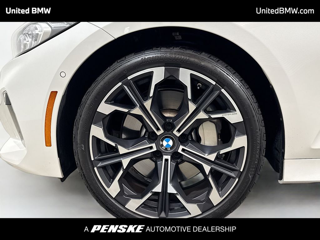 Thumbnail: 2025 BMW 3 Series - 2