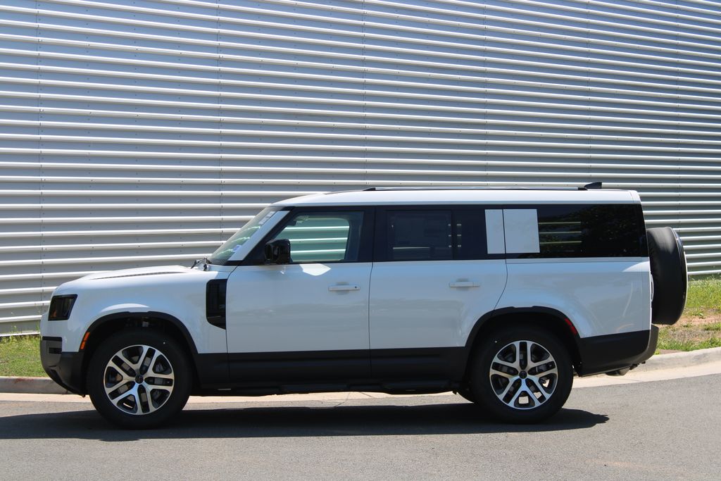 New 2026 White Land Rover S image 2