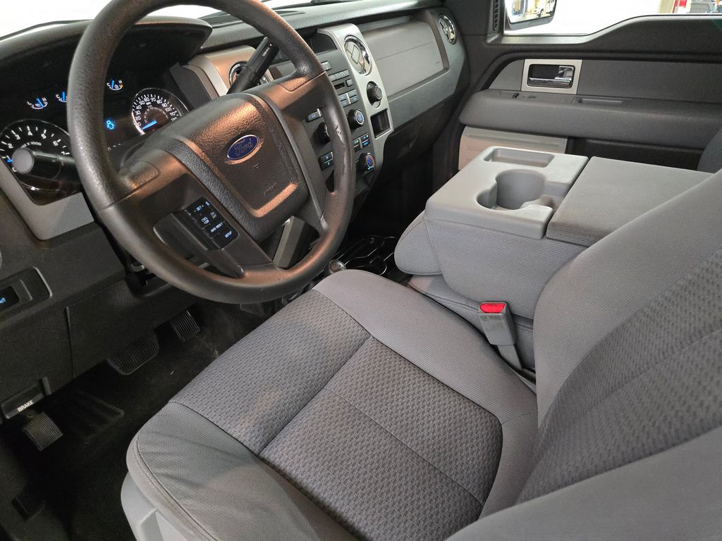 2011 Ford F-150 XLT photo 15