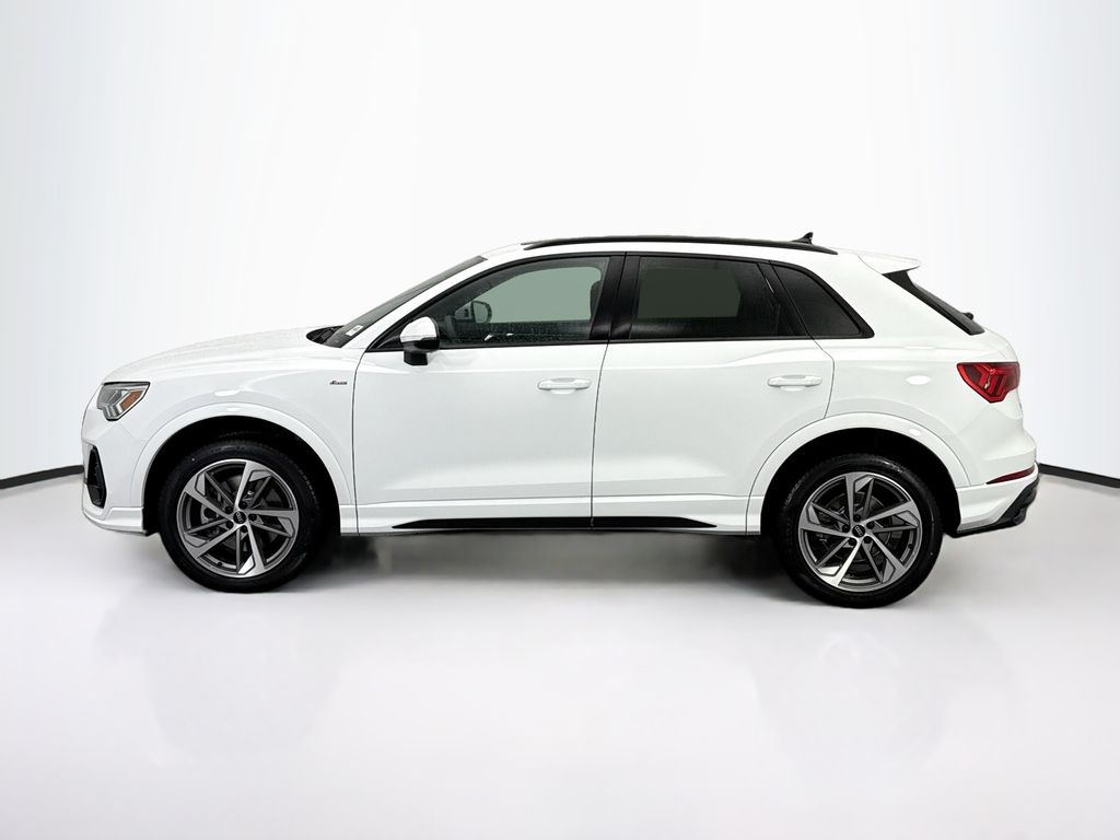 Thumbnail: 2025 Audi Q3 - 8