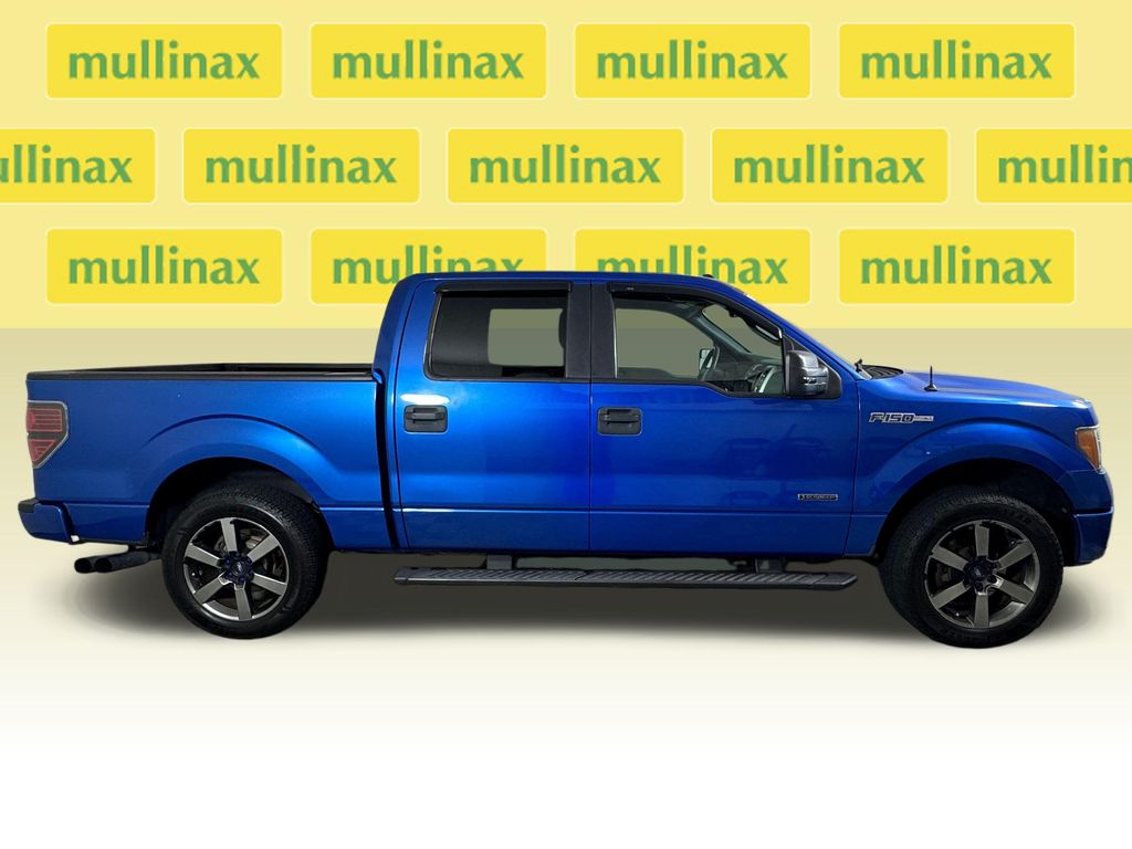 Used 2011 Blue Ford XLT image 2