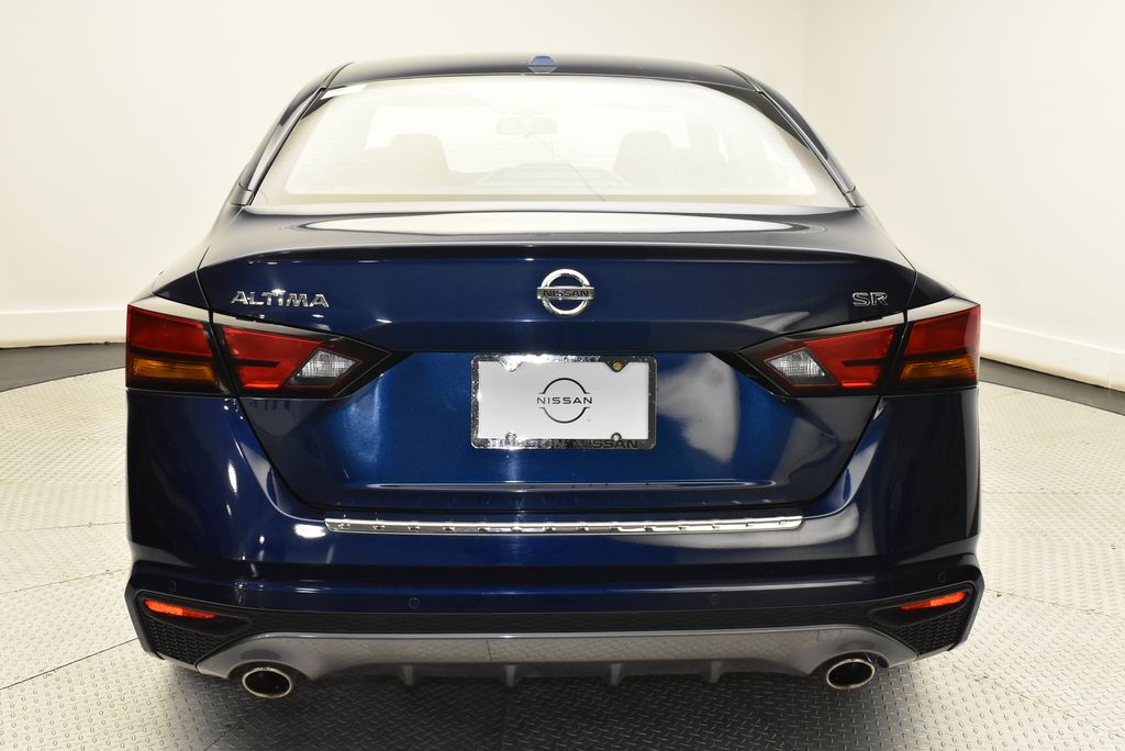 2022 Nissan Altima SR 6