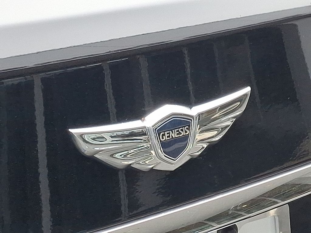 Thumbnail: 2012 Hyundai Genesis - 30