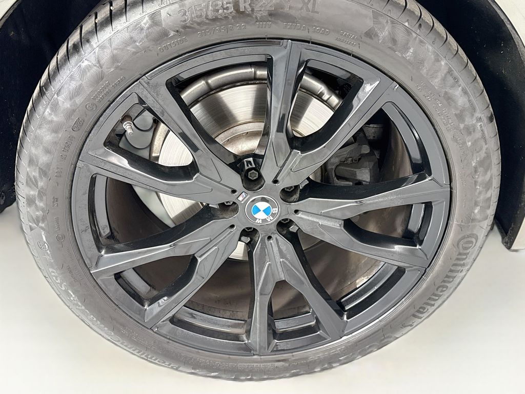 Thumbnail: 2024 BMW X7 - 32
