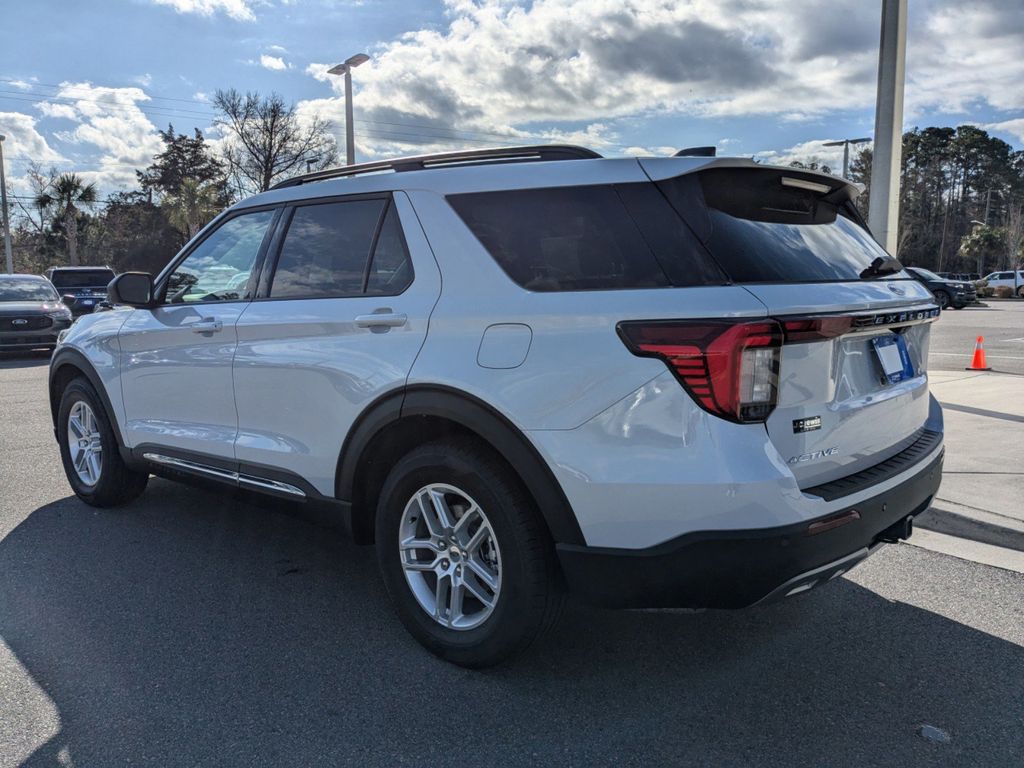 2025 Ford Explorer Active