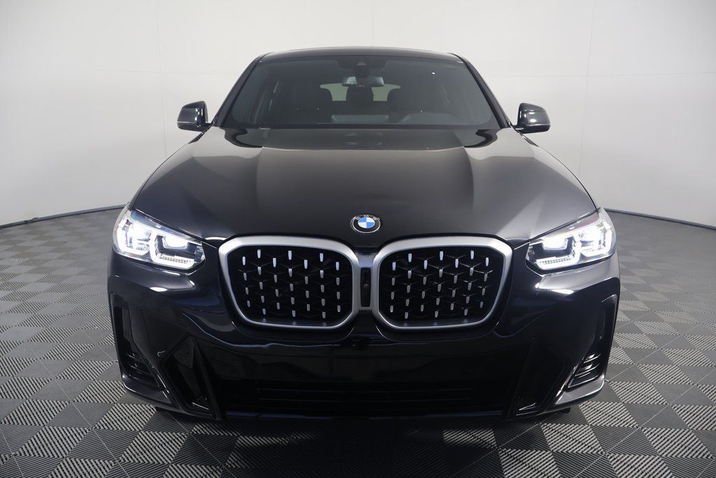 Thumbnail: 2022 BMW X4 - 2