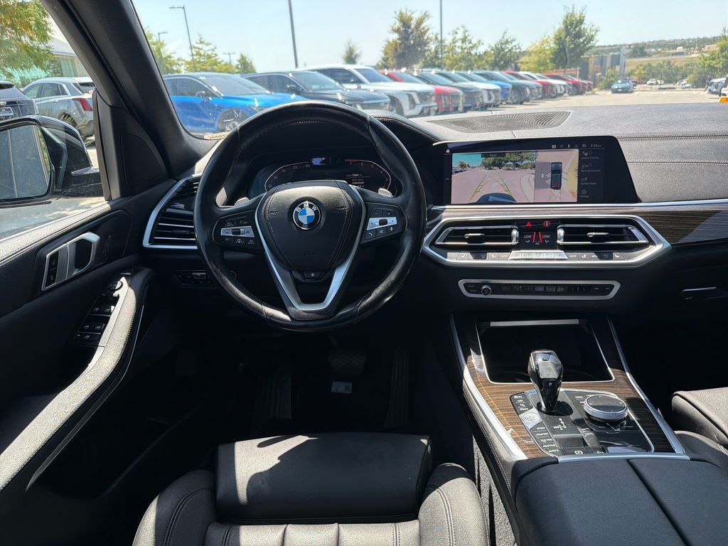 Used 2019 Gray BMW xDrive40i image 33