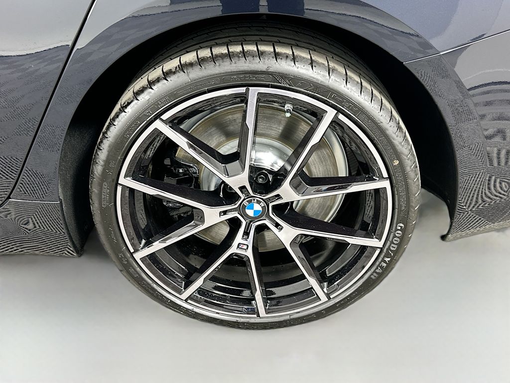 Thumbnail: 2026 BMW 8 Series - 23