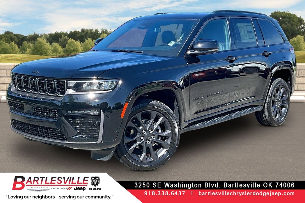 Diamond Black Crystal Pearlcoat 2026 Jeep Grand Cherokee SUV / Crossover Four-Wheel Drive 8-Speed Automatic