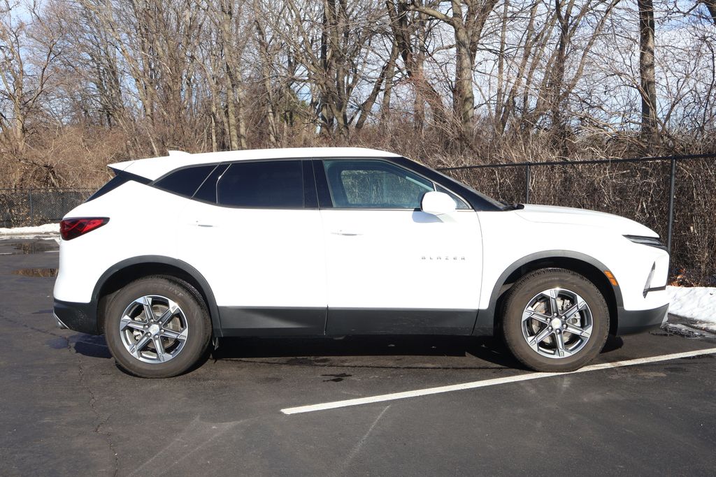 Thumbnail: 2023 Chevrolet Blazer - 12