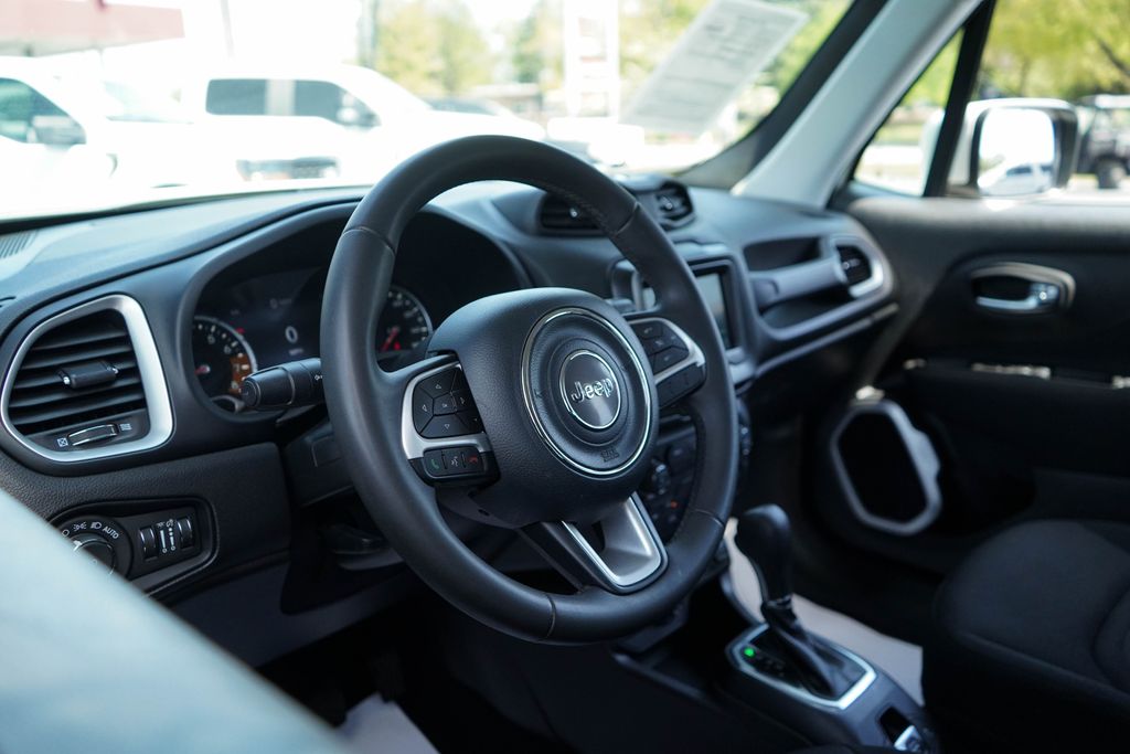 View vehicle photo 6