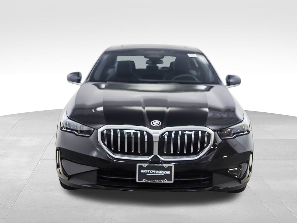 Thumbnail: 2026 BMW 5 Series - 8