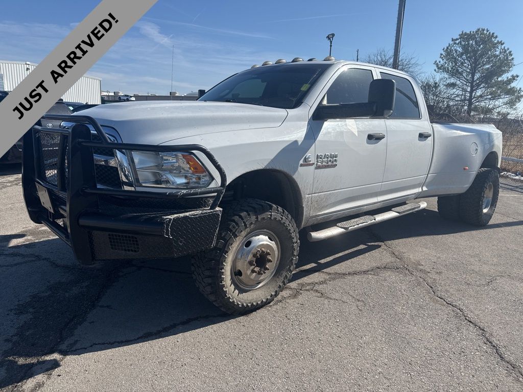 2017 RAM 3500 Tradesman Crew Cab LB DRW 4WD