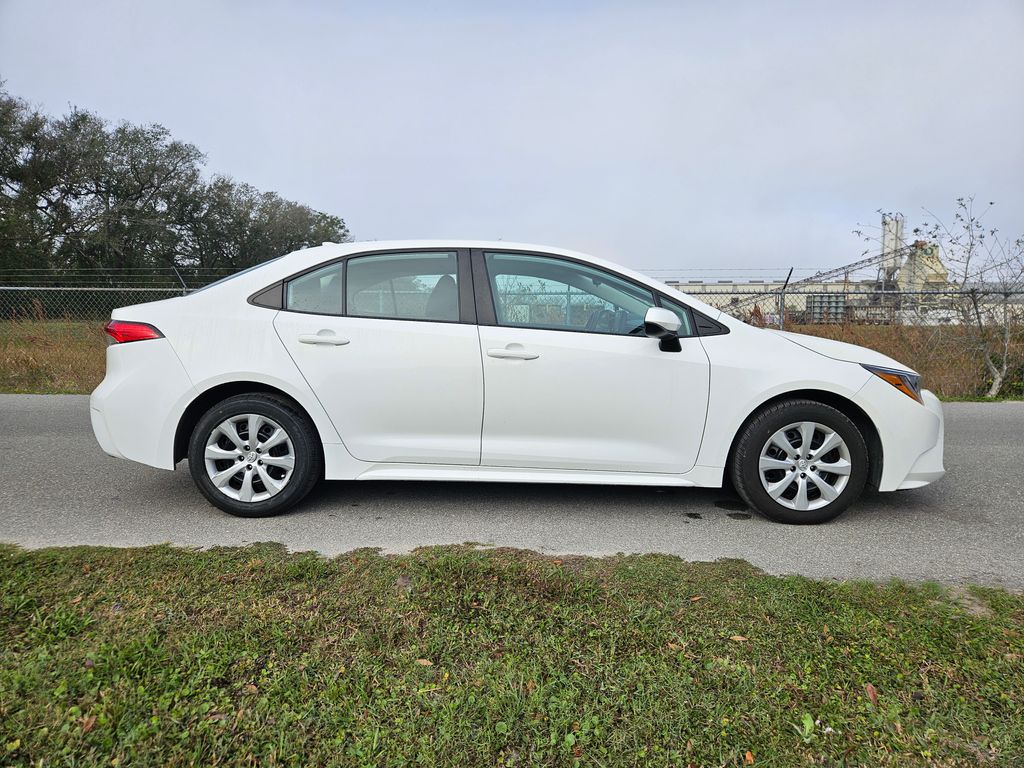 2022 Toyota Corolla LE 6