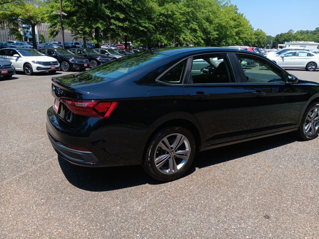 2024 Volkswagen Jetta 1.5T SE 5