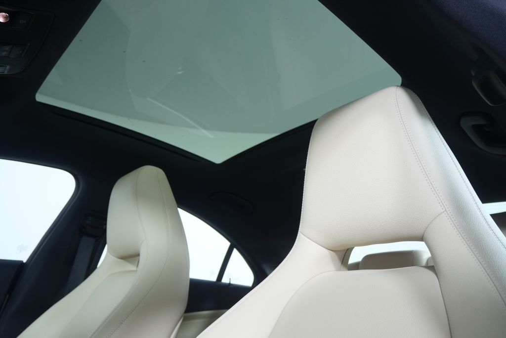 Thumbnail: 2018 Mercedes-Benz CLA - 11