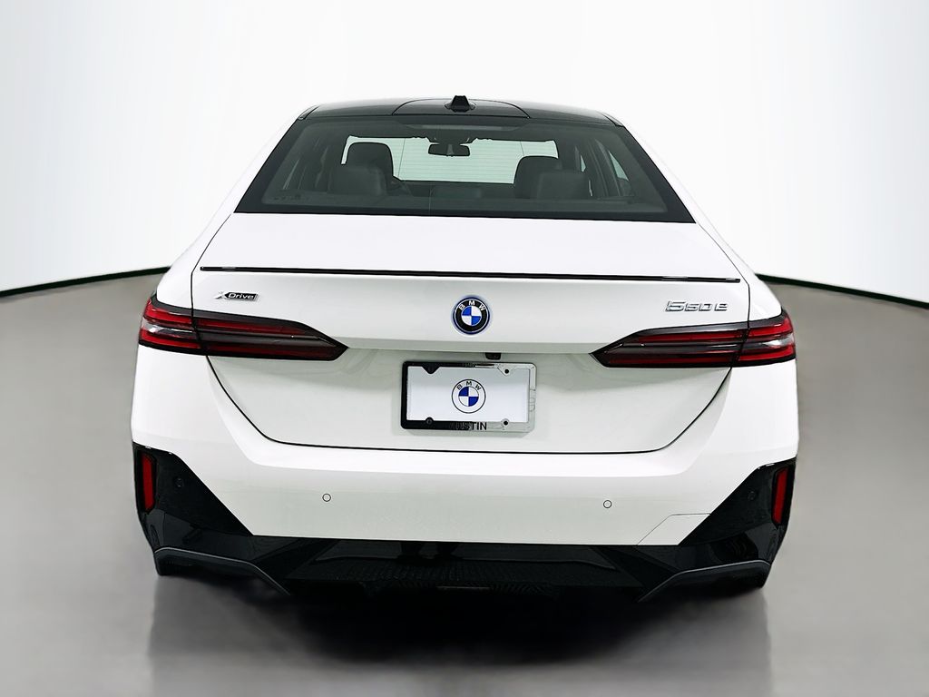2026 BMW 5 Series  6