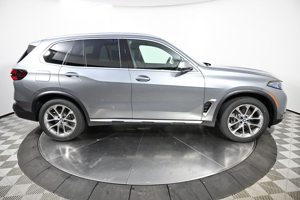 Thumbnail: 2026 BMW X5 - 6