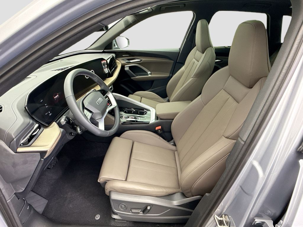 Thumbnail: 2025 Audi Q5 - 19