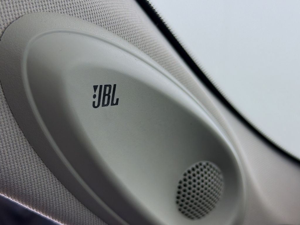 Used 2022 Toyota Highlander Hybrid SUV