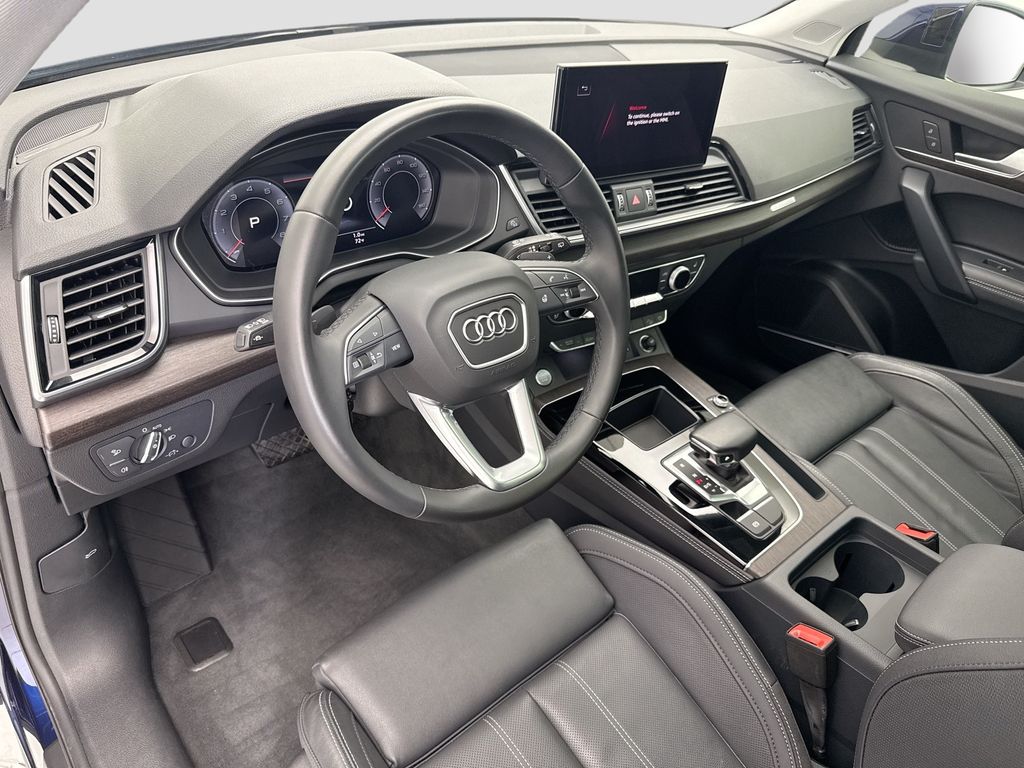 Thumbnail: 2025 Audi Q5 - 9