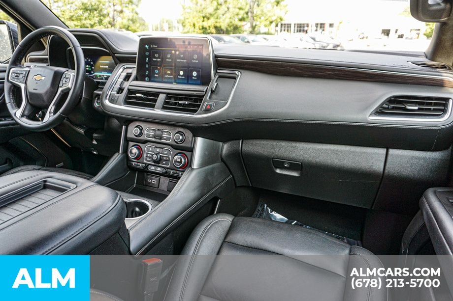 2024 Chevrolet Suburban LT photo 24