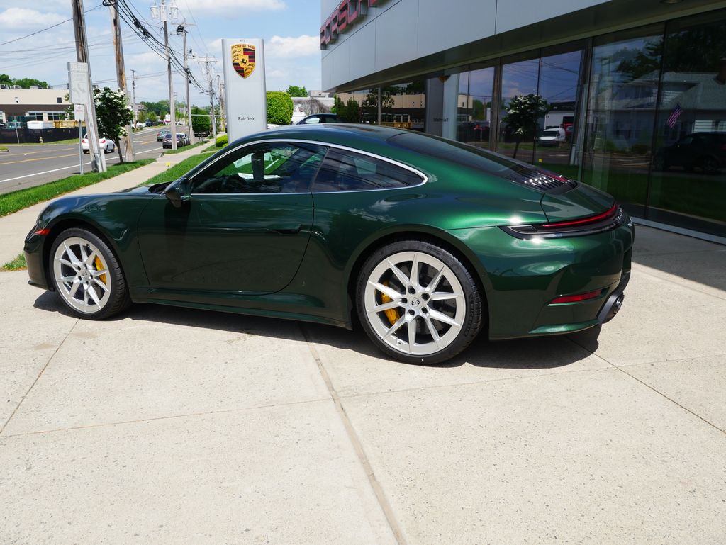 Thumbnail: 2026 Porsche 911 - 3