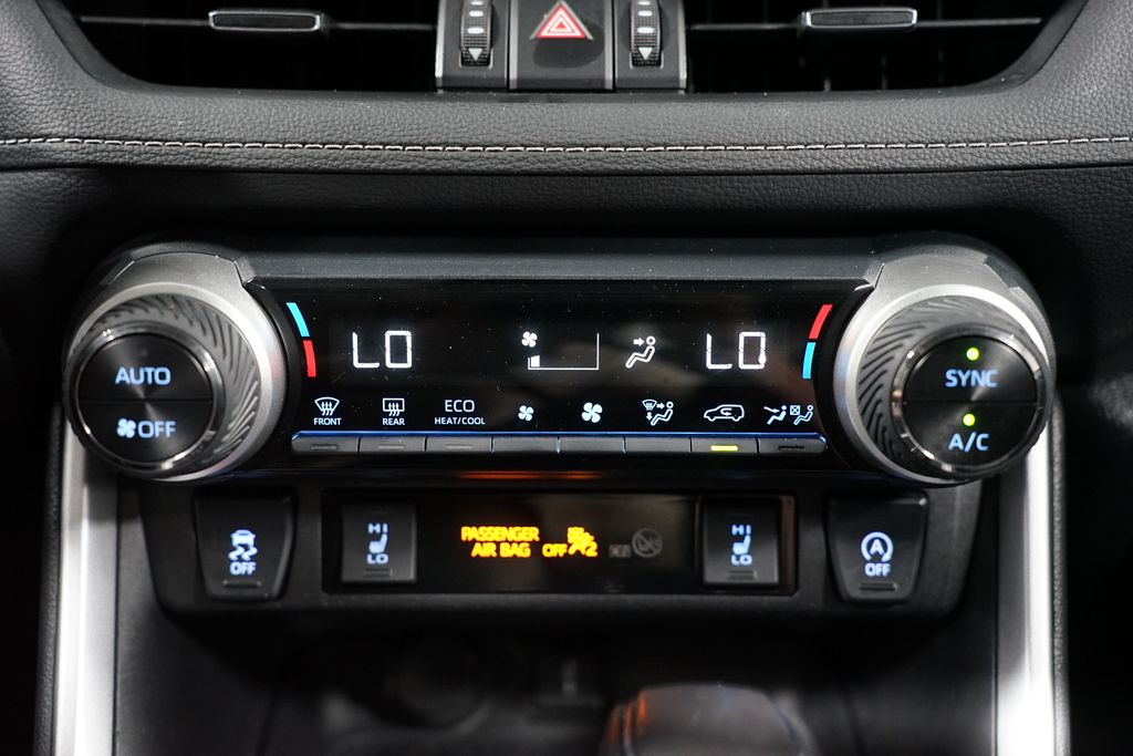 Thumbnail: 2021 Toyota RAV4 - 19